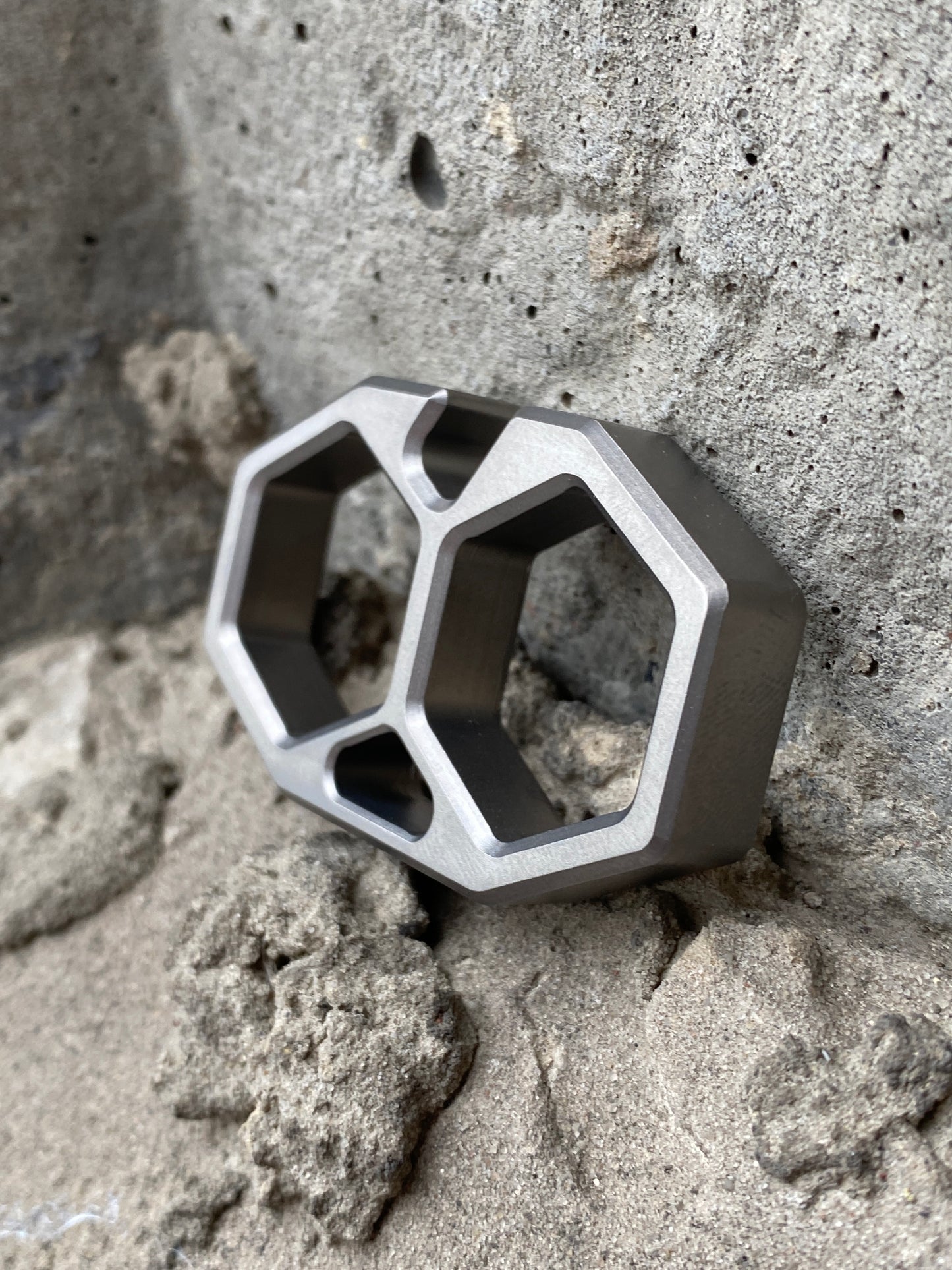 HEXA II | TITANIUM MATTE